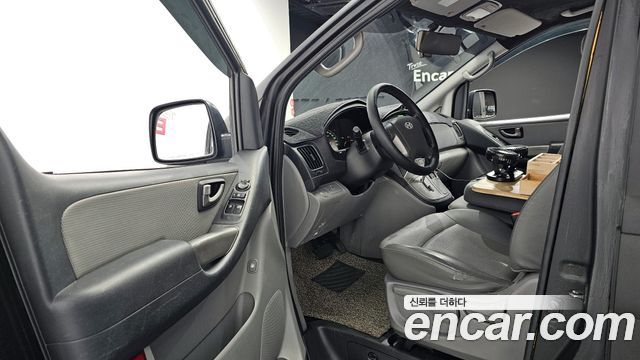 Hyundai Starex 2010 thumb 10