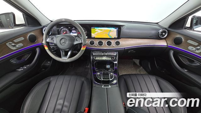Mercedes-Benz E-Class 2018 thumb 8