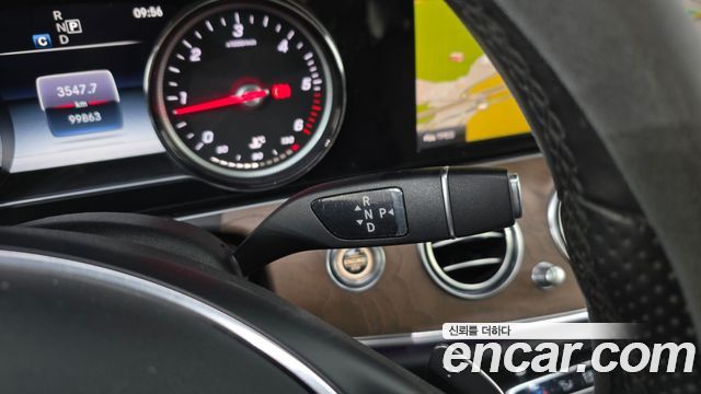 Mercedes-Benz E-Class 2018 thumb 10