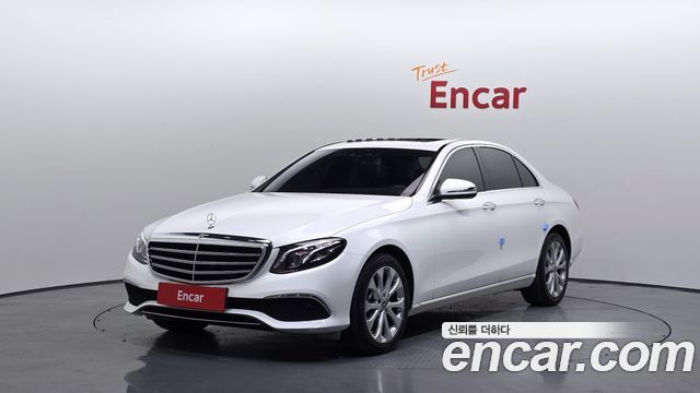 Mercedes-Benz E-Class 2018 thumb 12