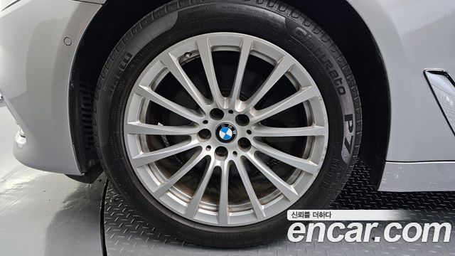 BMW 5 серии 2020 thumb 6
