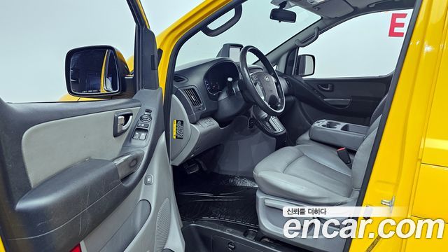 Hyundai Starex 2015 thumb 12