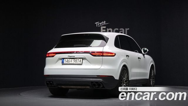 Porsche Cayenne 2021 thumb 3