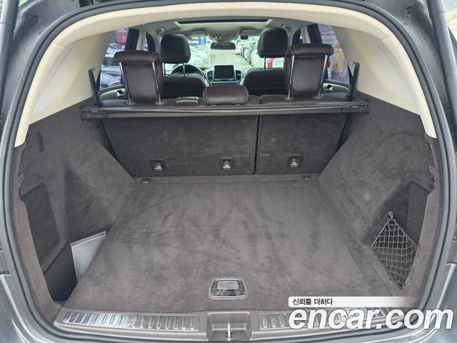 Mercedes-Benz GLE 2018 thumb 10