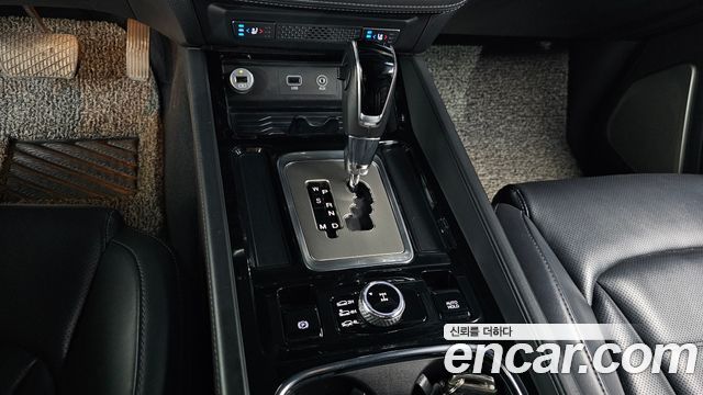 SsangYong Rexton 2018 thumb 10
