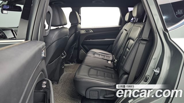 SsangYong Rexton 2018 thumb 12