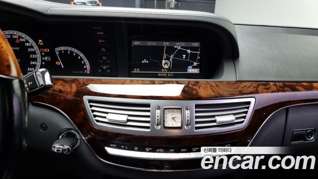 Mercedes-Benz S-Class 2009 thumb 12