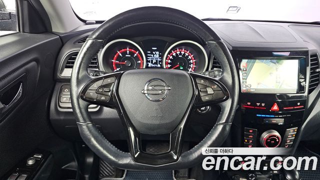 SsangYong Tivoli 2016 thumb 12