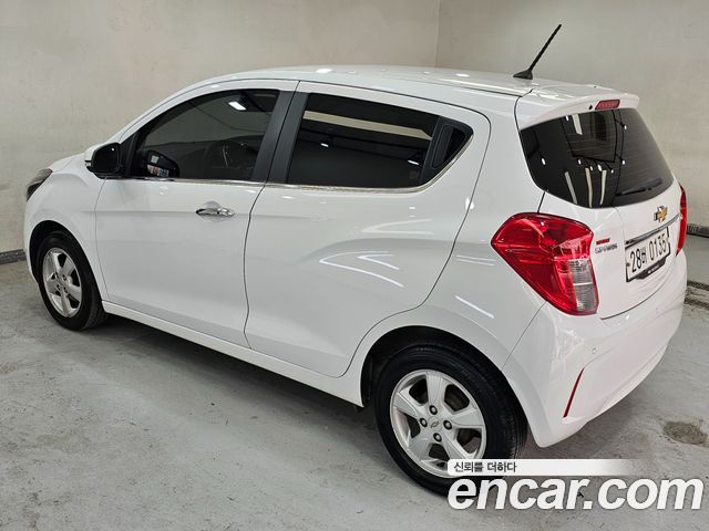 Chevrolet Spark 2017 thumb 7