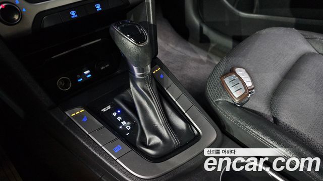 Hyundai Avante 2018 thumb 10