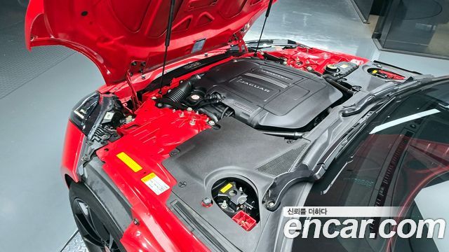 Jaguar F-Type 2015 thumb 7