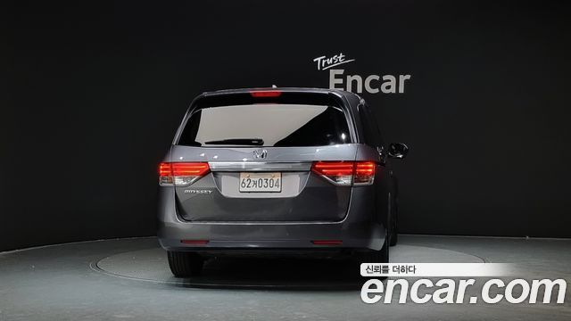 Honda Odyssey 2015 thumb 4