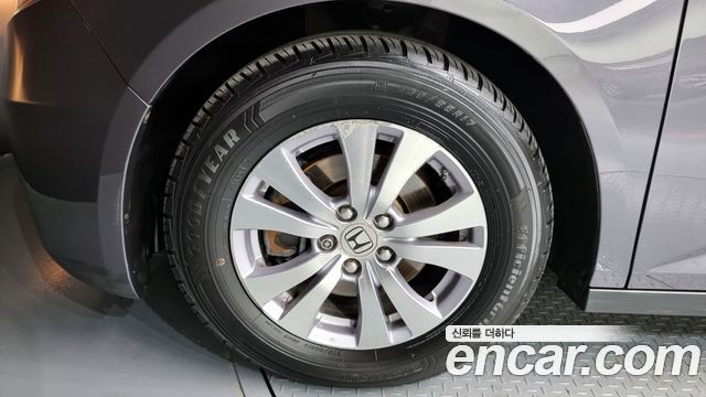 Honda Odyssey 2015 thumb 5