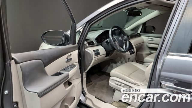 Honda Odyssey 2015 thumb 10