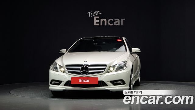 Mercedes-Benz E-Class 2011 thumb 3