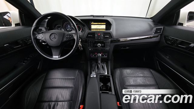 Mercedes-Benz E-Class 2011 thumb 7