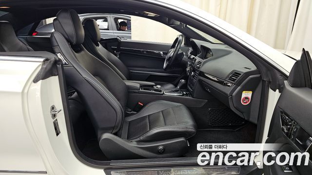 Mercedes-Benz E-Class 2011 thumb 11