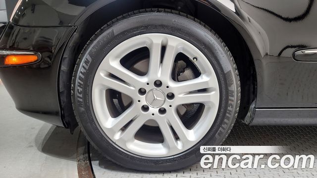 Mercedes-Benz E-Class 2006 thumb 5