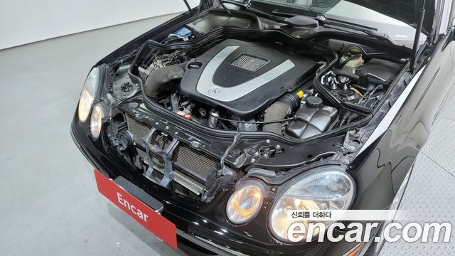 Mercedes-Benz E-Class 2006 thumb 6