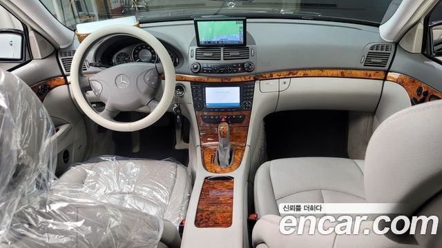 Mercedes-Benz E-Class 2006 thumb 7