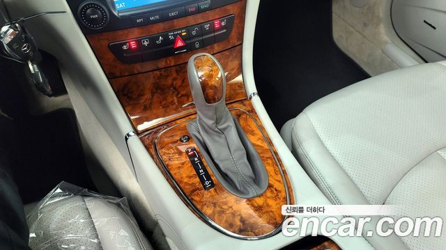 Mercedes-Benz E-Class 2006 thumb 9