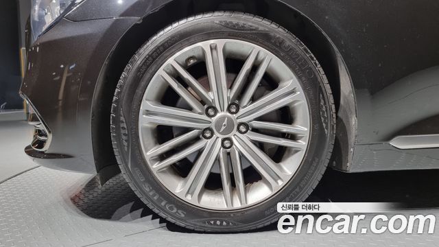 Genesis G80 2019 thumb 6