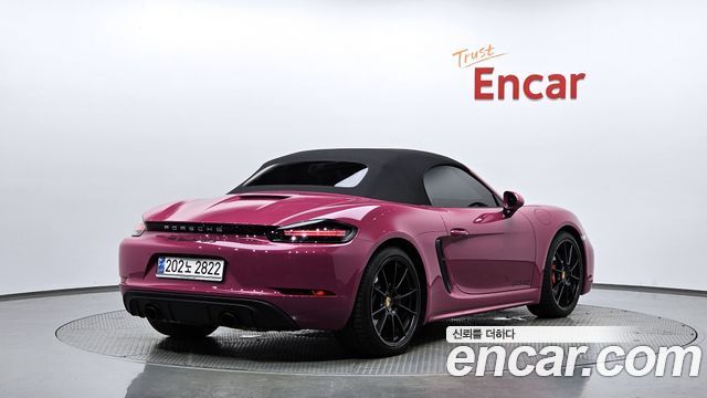 Porsche Cayman 2024 thumb 3