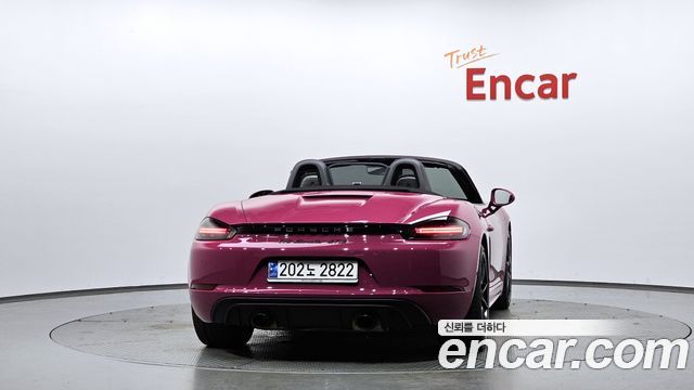 Porsche Cayman 2024 thumb 5