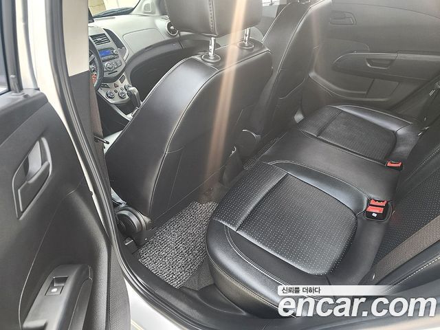 Chevrolet Aveo 2013 thumb 12
