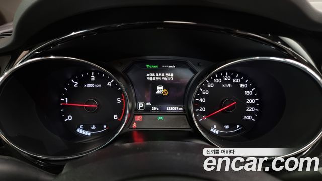 Kia Carnival 2016 thumb 9