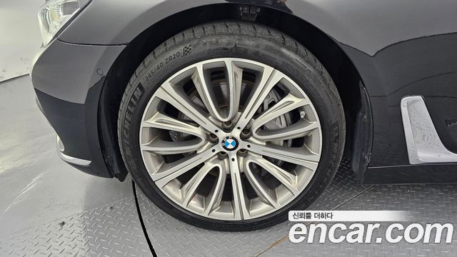 BMW 7 серии 2016 thumb 6