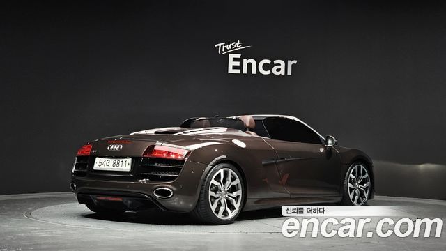 Audi R8 2012 thumb 2