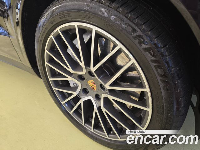 Porsche Cayenne 2020 thumb 6