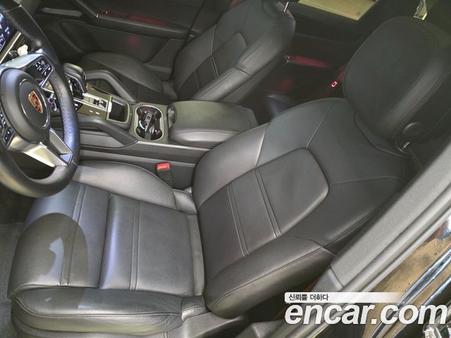 Porsche Cayenne 2020 thumb 11