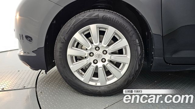 Toyota Sienna 2017 thumb 6