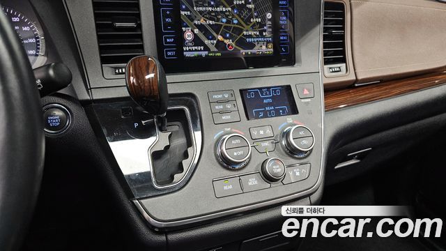 Toyota Sienna 2017 thumb 9