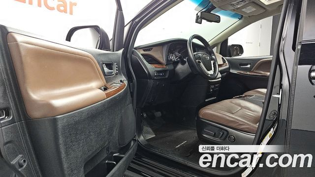 Toyota Sienna 2017 thumb 10