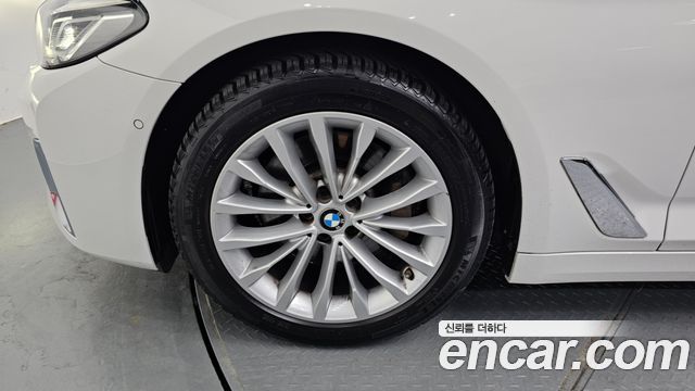 BMW 5 серии 2020 thumb 6