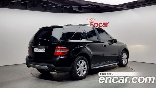 Mercedes-Benz M-Class 2007 thumb 3