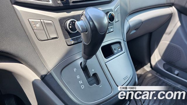 Hyundai Starex 2018 thumb 9