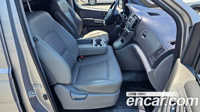 Hyundai Starex 2018 thumb 10