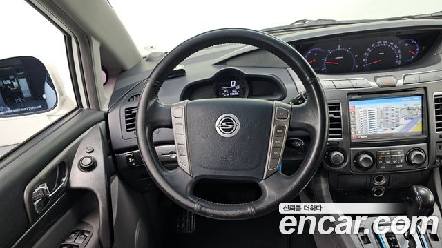 SsangYong Korando 2014 thumb 12