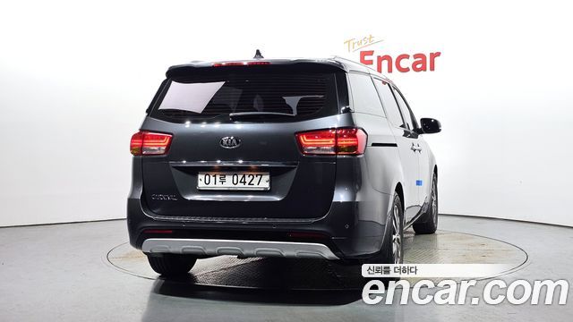 Kia Carnival 2016 thumb 4