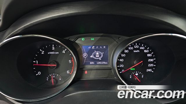 Kia Carnival 2016 thumb 8