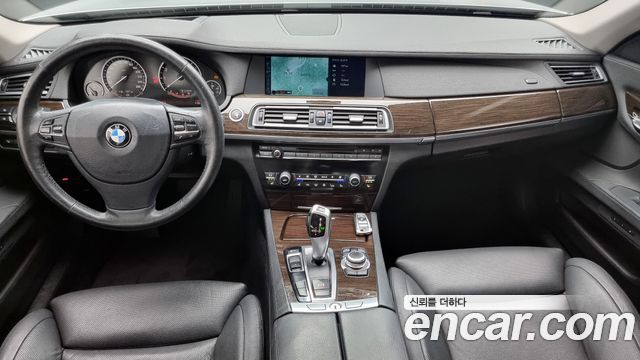 BMW 7 серии 2010 thumb 7