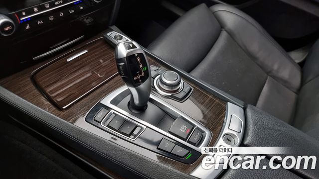 BMW 7 серии 2010 thumb 9