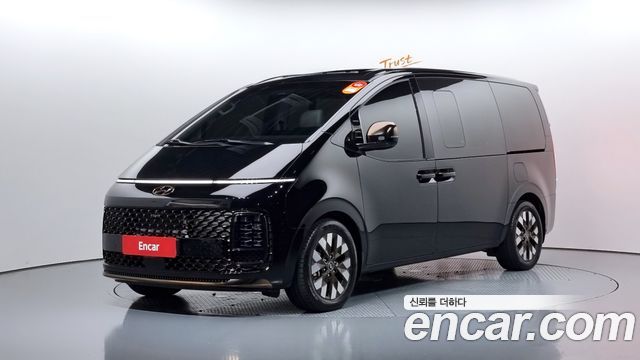 Hyundai Staria 2024 thumb 2