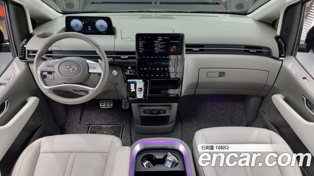 Hyundai Staria 2024 thumb 8