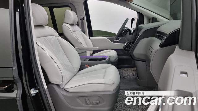 Hyundai Staria 2024 thumb 10