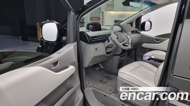 Hyundai Staria 2024 thumb 12